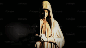 Photo of a statue of Mary by @gonzalesroman